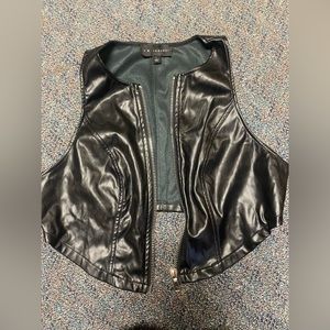 cropped black faux leather vest!